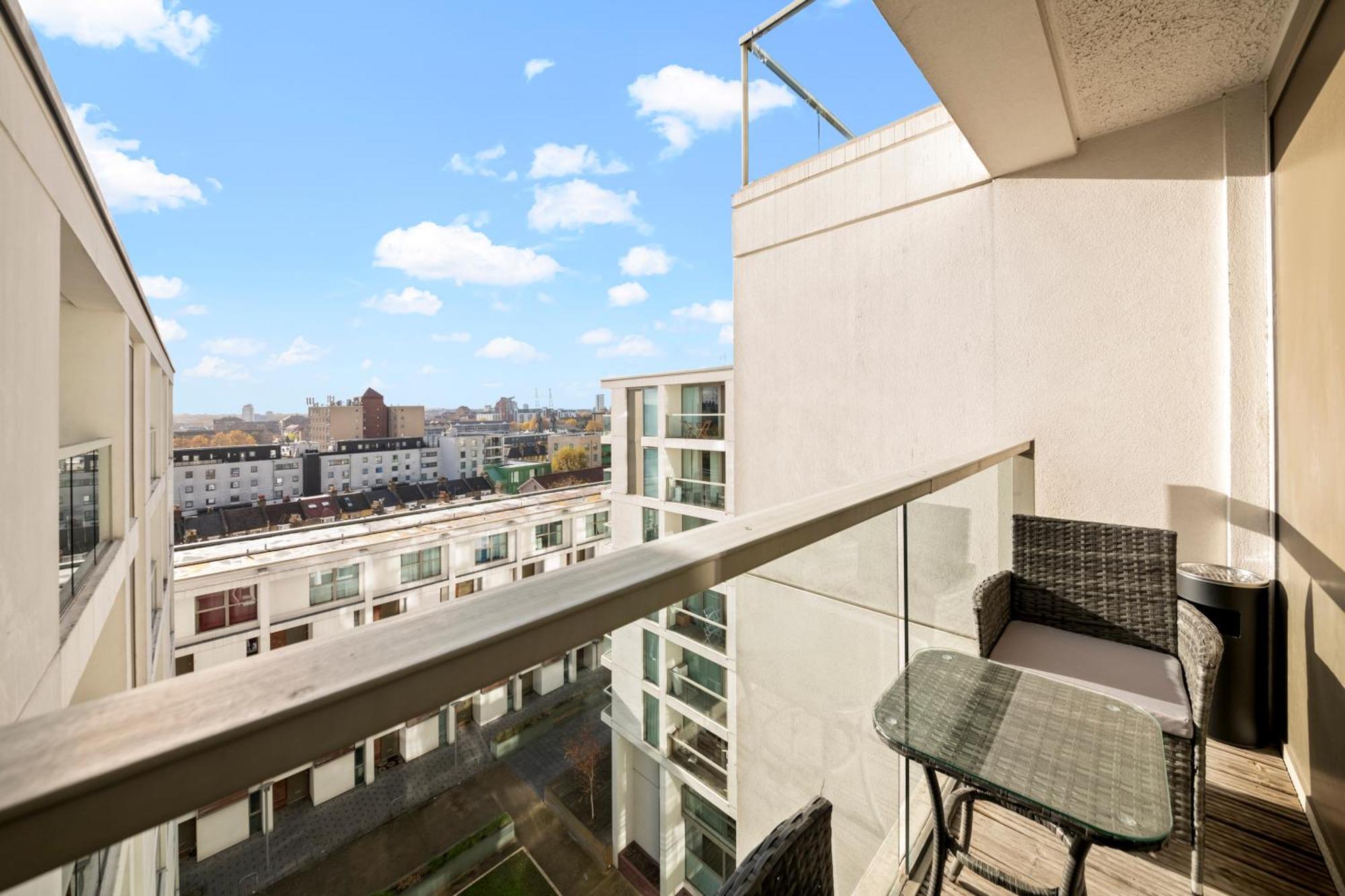 Londwell, Canary Wharf Skyline Balcony Suite Londra Dış mekan fotoğraf