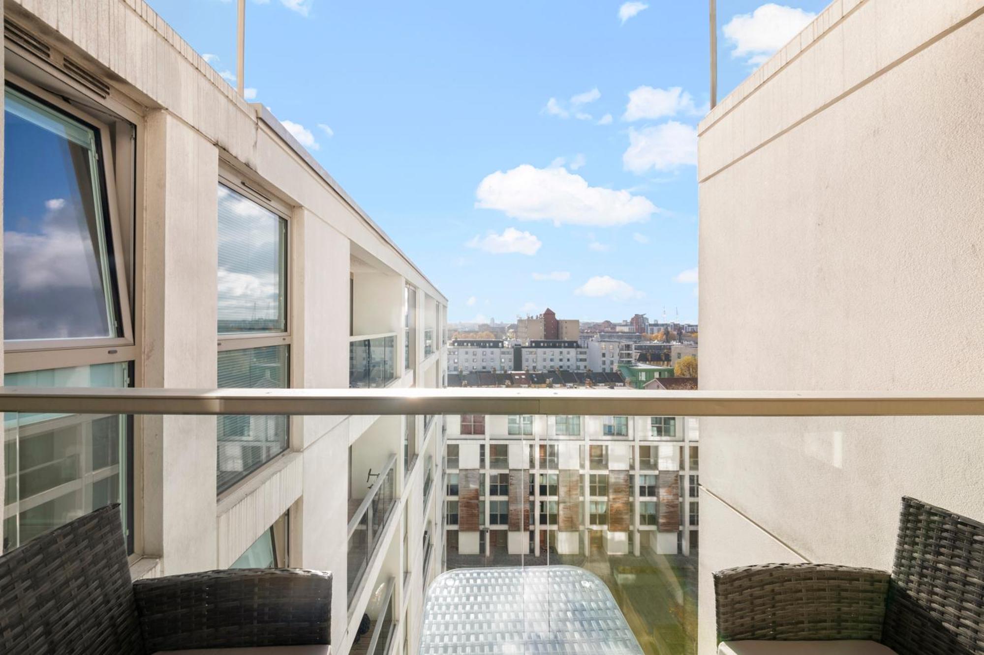Londwell, Canary Wharf Skyline Balcony Suite Londra Dış mekan fotoğraf